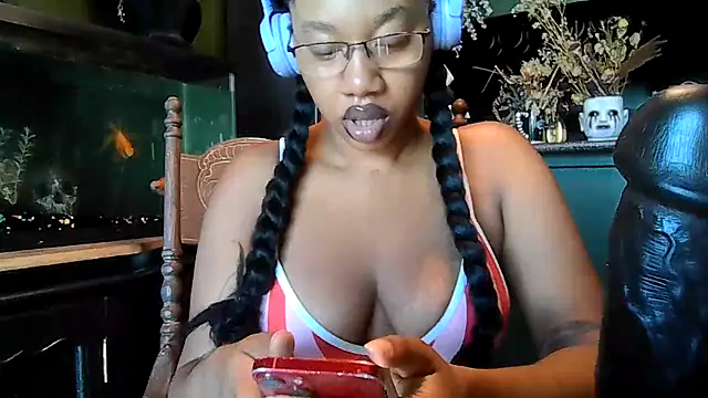 Snapshot of goddessdaisysky chatting on June 21, 5:19 pm goddessdaisysky online show from June 21, 5:19 pm