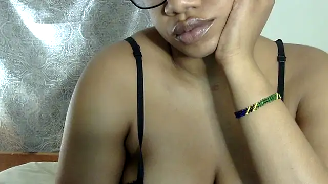 Snapshot of goddessdaisysky chatting on November 24, 5:07 am goddessdaisysky online show from November 24, 5:07 am