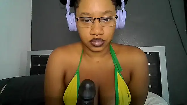 Snapshot of goddessdaisysky chatting on June 25, 1:49 pm goddessdaisysky online show from June 25, 1:49 pm