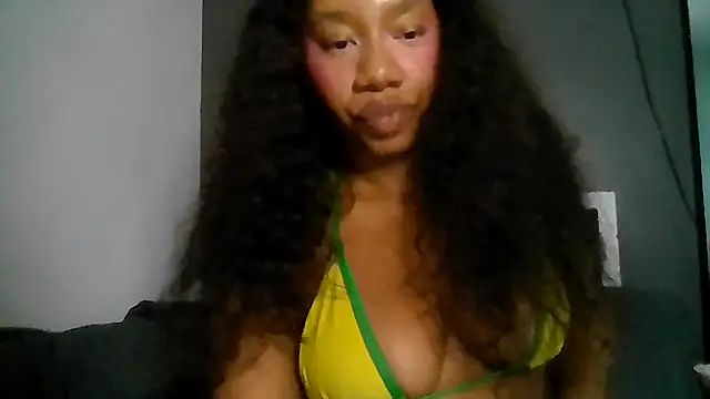 Snapshot of goddessdaisysky chatting on June 12, 3:04 am goddessdaisysky online show from June 12, 3:04 am