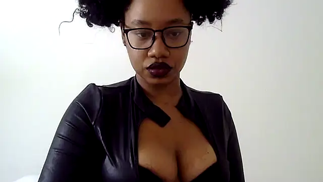 Snapshot of goddessdaisysky chatting on January 13, 9:19 pm goddessdaisysky online show from January 13, 9:19 pm