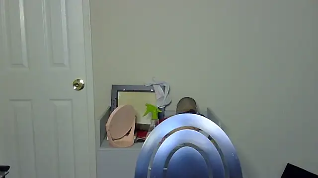 Snapshot of goddessdaisysky chatting on October 24, 3:22 pm goddessdaisysky online show from October 24, 3:22 pm