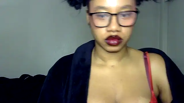 Snapshot of goddessdaisysky chatting on December 1, 5:47 pm goddessdaisysky online show from December 1, 5:47 pm