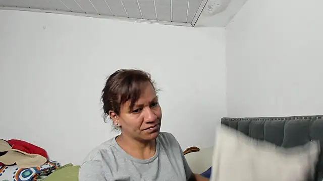 Snapshot of Laflaka22 chatting on October 4, 12:34 am Laflaka22 online show from October 4, 12:34 am
