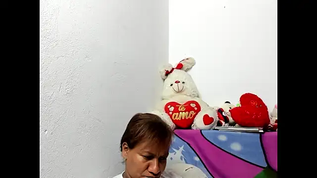 Snapshot of Laflaka22 chatting on December 6, 3:13 am Laflaka22 online show from December 6, 3:13 am