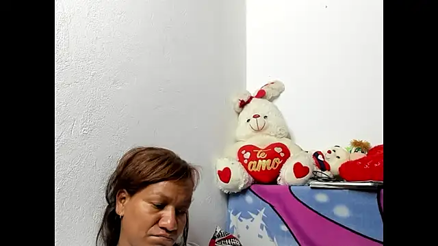 Snapshot of Laflaka22 chatting on December 11, 3:35 am Laflaka22 online show from December 11, 3:35 am