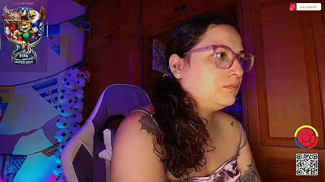Snapshot of eva_rosse69 chatting on July 1, 12:05 pm eva rosse69 online show from July 1, 12:05 pm