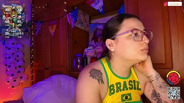 Snapshot of eva_rosse69 chatting on June 13, 12:03 pm eva rosse69 online show from June 13, 12:03 pm