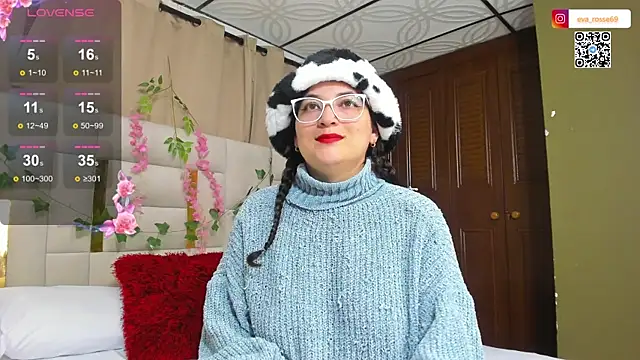 Snapshot of eva_rosse69 chatting on October 10, 12:06 pm eva rosse69 online show from October 10, 12:06 pm