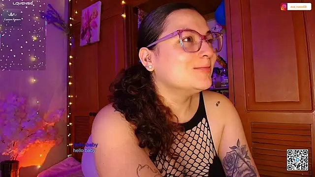 Snapshot of eva_rosse69 chatting on June 9, 12:06 pm eva rosse69 online show from June 9, 12:06 pm