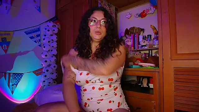 Snapshot of eva_rosse69 chatting on July 7, 12:09 pm eva rosse69 online show from July 7, 12:09 pm