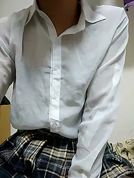 Snapshot of dmmsuzu95 chatting on January 8, 4:35 pm dmmsuzu95 online show from January 8, 4:35 pm