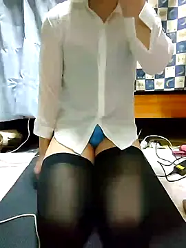 Snapshot of dmmsuzu95 chatting on December 21, 4:09 am dmmsuzu95 online show from December 21, 4:09 am