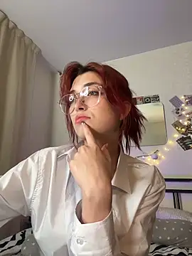 Evangeline Lawrence  online show from December 1, 7:59 pm