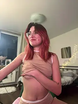 Evangeline Lawrence  online show from February 7, 7:27 pm