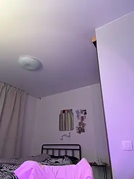 Evangeline Lawrence  online show from February 5, 7:53 pm