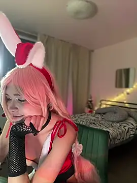 Evangeline Lawrence  online show from December 27, 6:20 pm