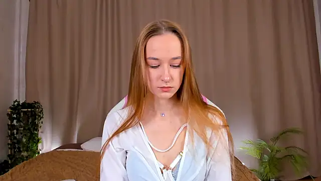 Snapshot of Sweett_Monica chatting on September 30, 12:05 am Sweett Monica online show from September 30, 12:05 am