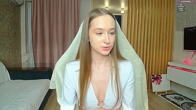 Snapshot of Sweett_Monica chatting on March 11, 7:25 pm Sweett Monica online show from March 11, 7:25 pm