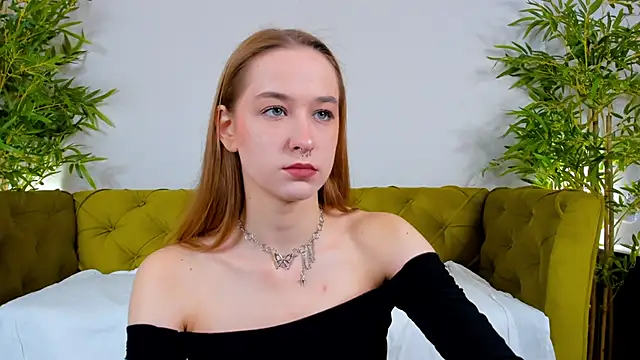 Sweett Monica online show from October 1, 1:00 am