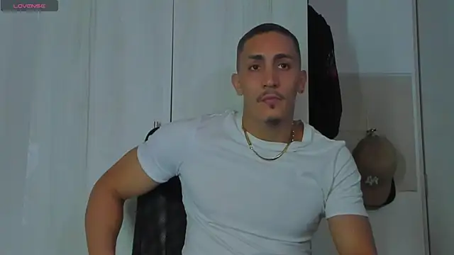 MikeRoss7777 online show from October 23, 10:19 pm