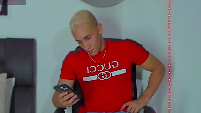 MikeRoss7777 online show from February 23, 12:08 am