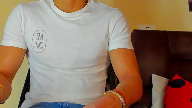 Snapshot of MikeRoss7777 chatting on July 2, 11:05 am MikeRoss7777 online show from July 2, 11:05 am