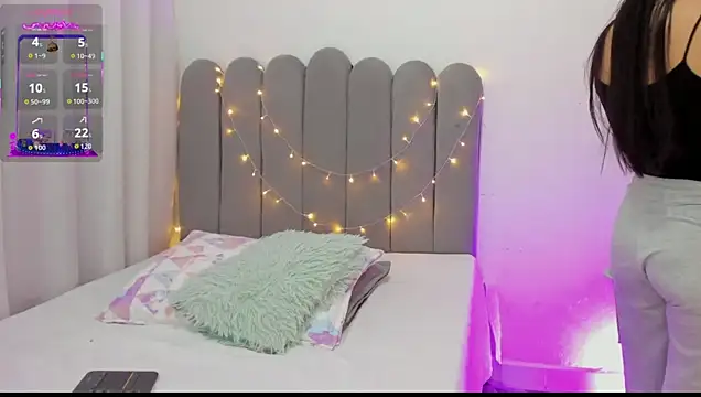 andrea osorio  online show from October 22, 1:43 pm