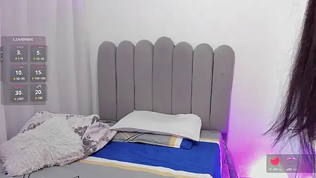 andrea osorio  online show from September 18, 11:46 am