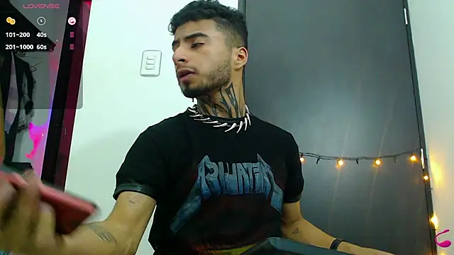 JuanCamiilo 66 online show from March 10, 4:38 am