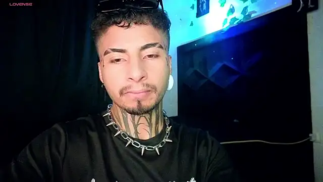 JuanCamiilo 66 online show from May 25, 11:58 pm