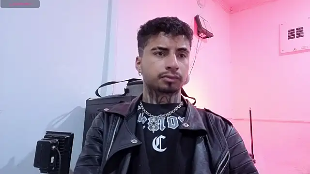 JuanCamiilo 66 online show from June 11, 2:33 am
