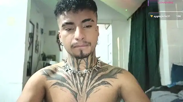 JuanCamiilo 66 online show from May 23, 2:10 am