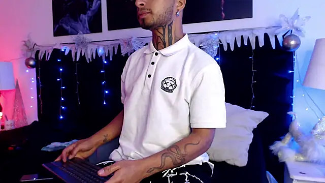 JuanCamiilo 66 online show from November 28, 2:56 am