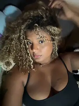 Snapshot of ivy_copper1 chatting on October 12, 3:30 am ivy copper1 online show from October 12, 3:30 am