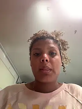Snapshot of ivy_copper1 chatting on March 20, 9:02 pm ivy copper1 online show from March 20, 9:02 pm