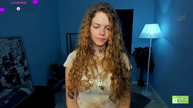 Snapshot of RayaNenlia chatting on November 10, 5:12 am RayaNenlia online show from November 10, 5:12 am