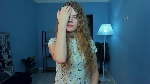 RayaNenlia online show from February 1, 5:06 am