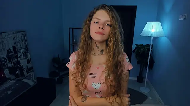 Snapshot of RayaNenlia chatting on October 29, 5:06 am RayaNenlia online show from October 29, 5:06 am