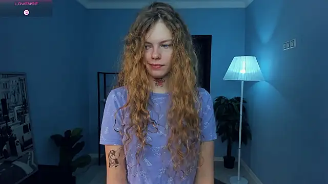 RayaNenlia online show from February 8, 5:05 am