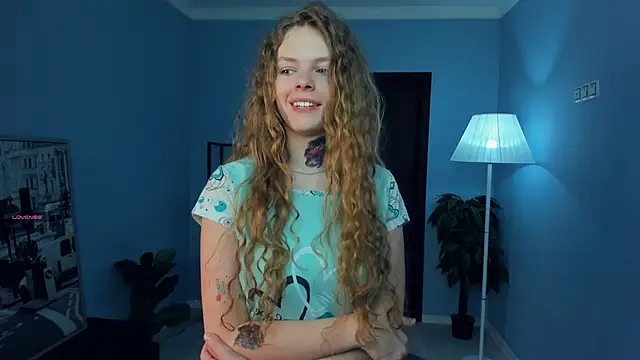 RayaNenlia online show from February 18, 5:05 am