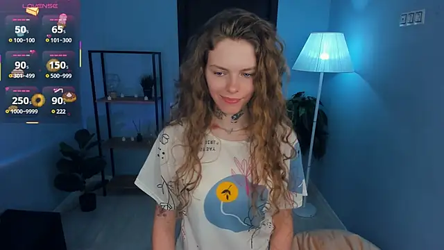 Snapshot of RayaNenlia chatting on March 19, 11:17 am RayaNenlia online show from March 19, 11:17 am