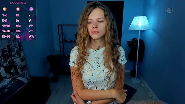 Snapshot of RayaNenlia chatting on September 16, 5:08 am RayaNenlia online show from September 16, 5:08 am