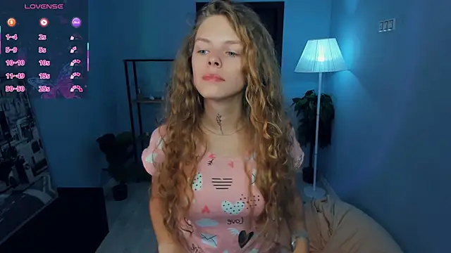 Snapshot of RayaNenlia chatting on September 24, 5:03 am RayaNenlia online show from September 24, 5:03 am