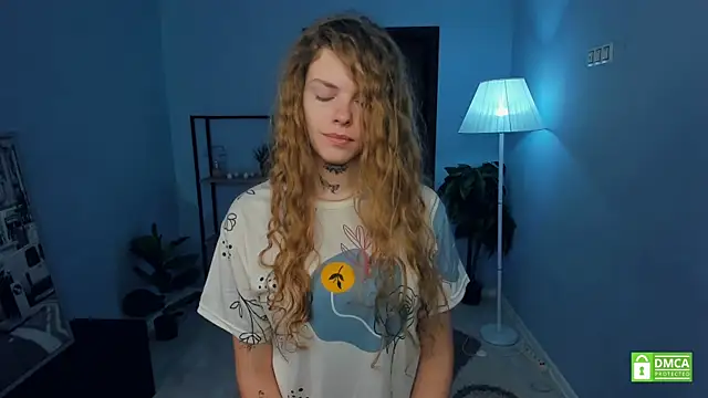 Snapshot of RayaNenlia chatting on November 19, 5:07 am RayaNenlia online show from November 19, 5:07 am