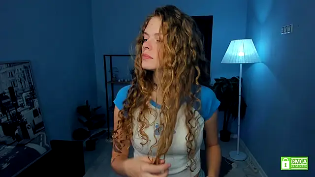 Snapshot of RayaNenlia chatting on November 11, 5:02 am RayaNenlia online show from November 11, 5:02 am