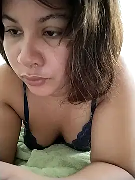 Snapshot of Yara0k chatting on October 15, 9:39 am Yara0k online show from October 15, 9:39 am