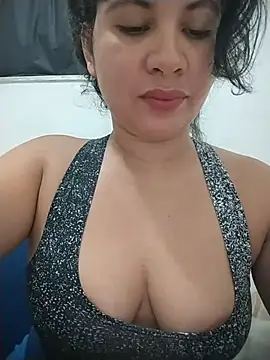 Snapshot of Yara0k chatting on June 18, 11:21 pm Yara0k online show from June 18, 11:21 pm