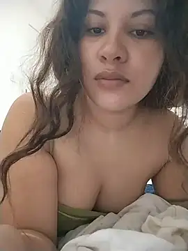 Snapshot of Yara0k chatting on October 29, 7:40 am Yara0k online show from October 29, 7:40 am