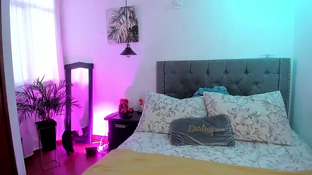 Melody bonnie online show from April 10, 11:28 am